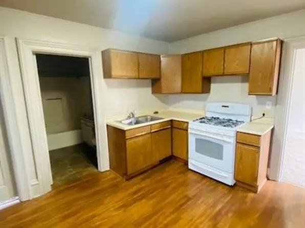 527 Merritt Ave #2, Oshkosh, WI 54901