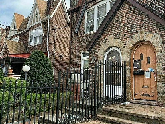 2nd image of 2028 Nereid Ave