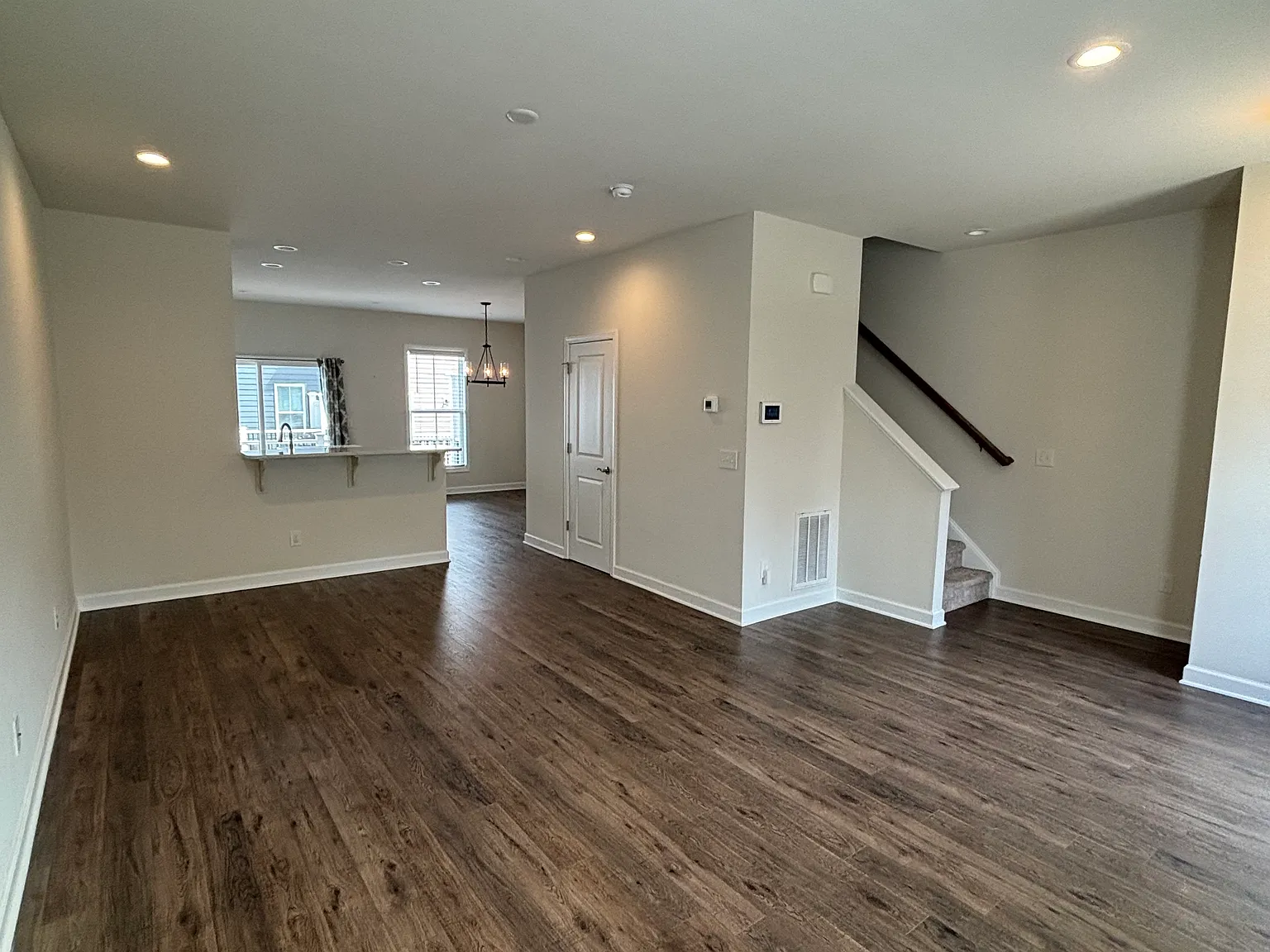 2 bed, 2.5 bath, 1908 sqft, $2,150 — Photo 3