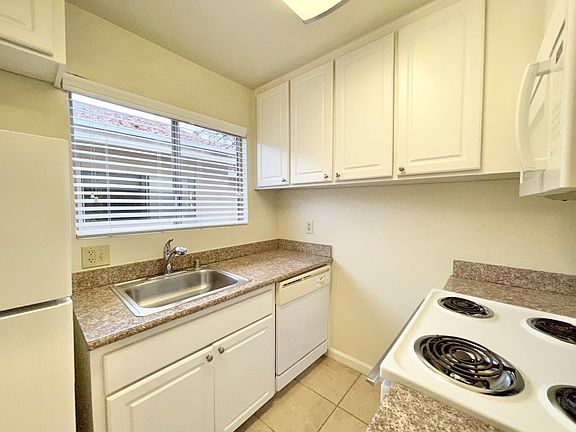 5th image of 1621 Q St APT 8