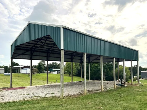 30001 Sunflower Dr, Unionville, MO 63565