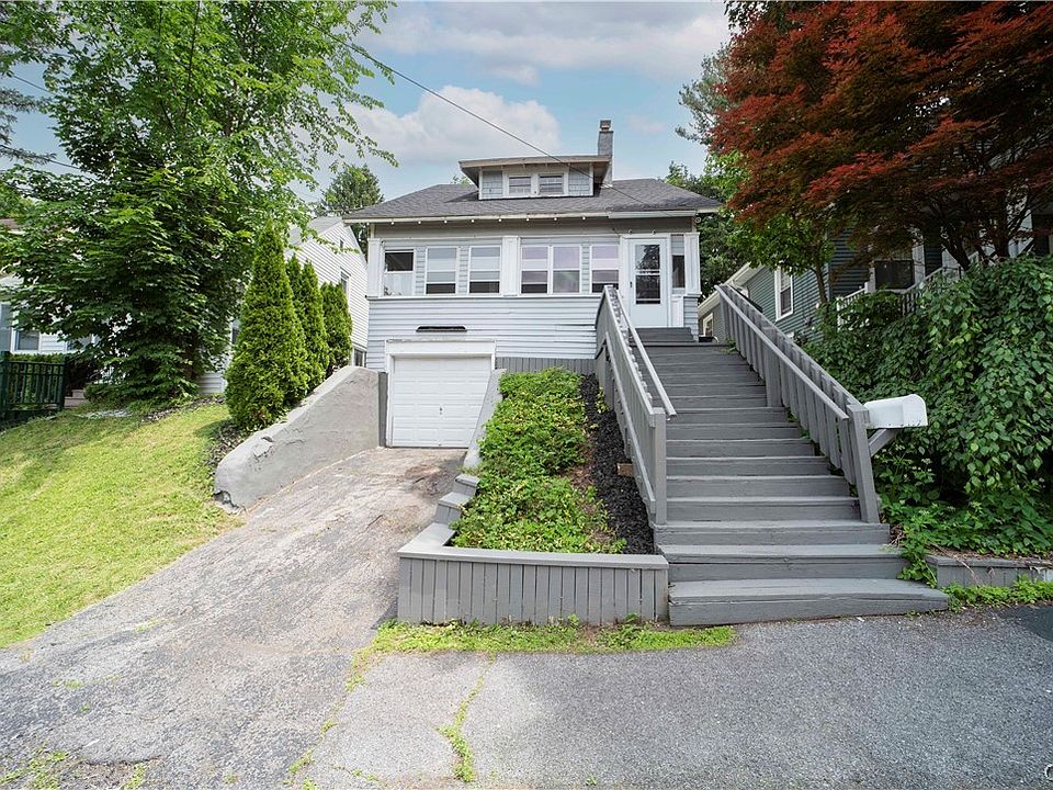 1st image of 117 Bungalow Ter