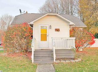 130 N Chippewa St, Shepherd, MI 48883