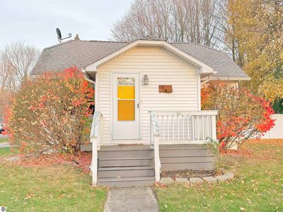 130 N Chippewa St, Shepherd, MI, 48883