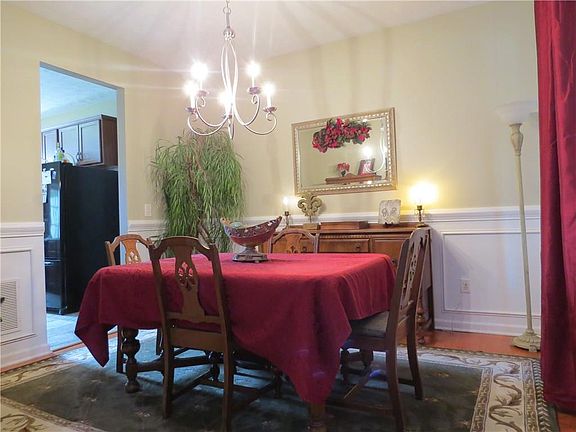 5th image of 3285 Glenwillow Ct