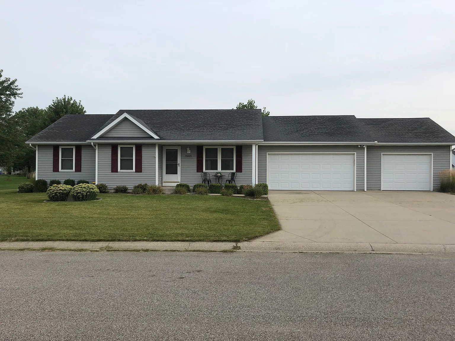 16335 Daisy Ave photo 1
