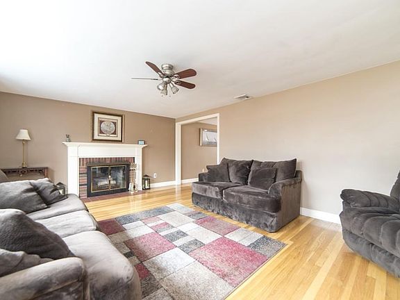 2nd image of 281 Essex St