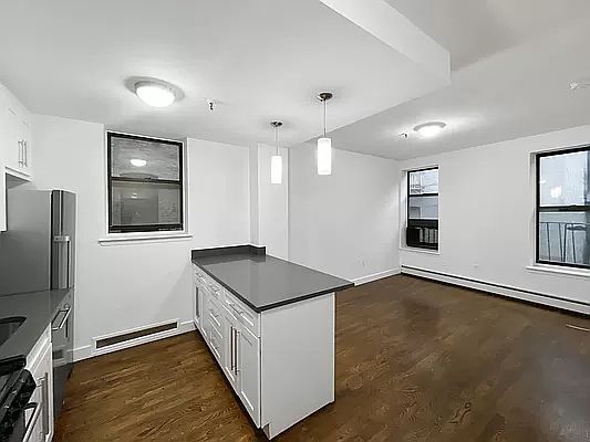 4th image of 311 W 113th St #3A