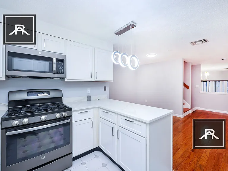 87 Brainerd Rd #T8 — Photo 2