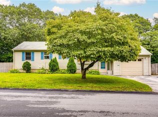 8 Viceroy Rd, Warwick, RI 02886