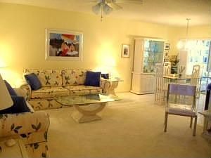 5th image of 35 Colonial Club Dr