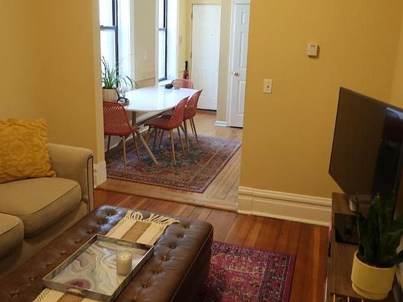 3rd image of 1311 N Bosworth Ave APT 2M