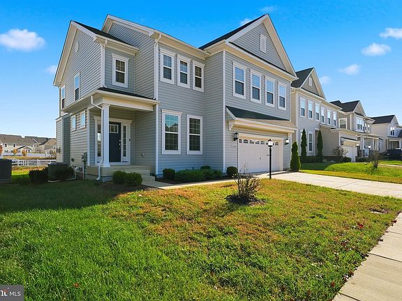 4th image of 4564 Shakespeare Cir