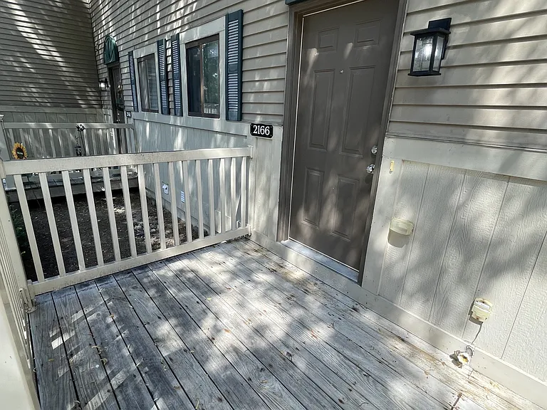 2166 Regency Dr — Photo 17