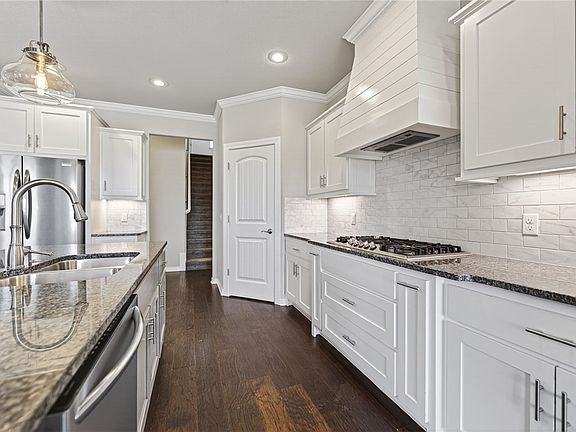 4th image of 4588 W Oldham Dr