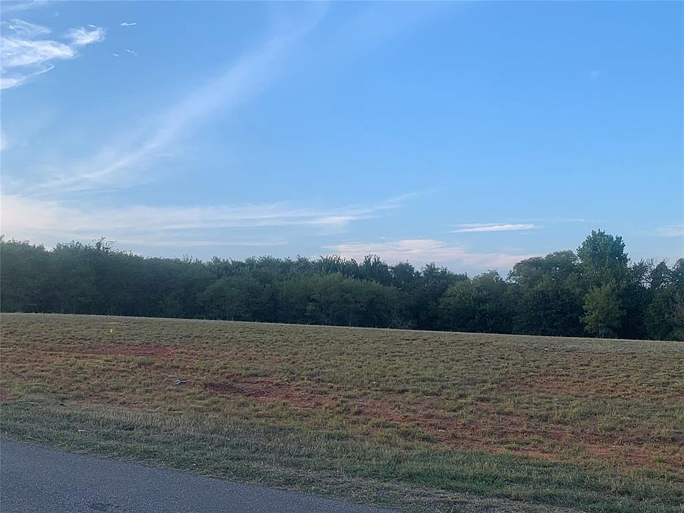 2nd image of 2286 E Sooner Rd