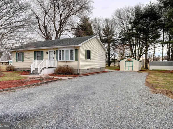 460 Silver Leaf Ln, Dover, DE 19901