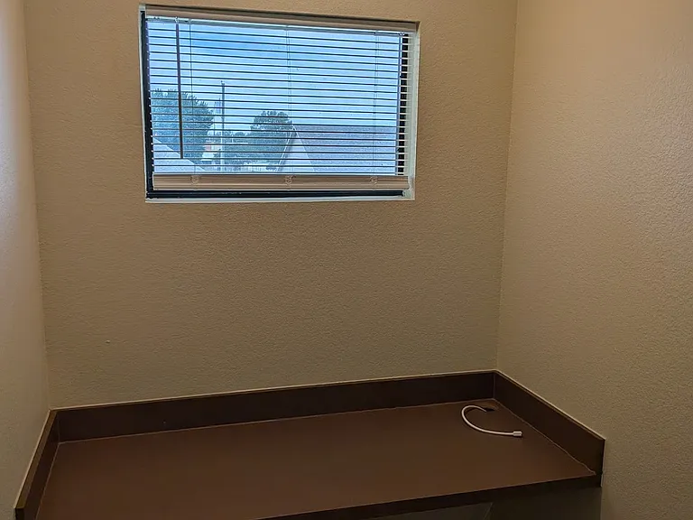 102 N Dallas St #200 — Photo 23
