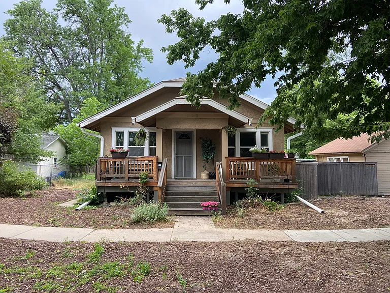 613 W Olive St — Photo 12
