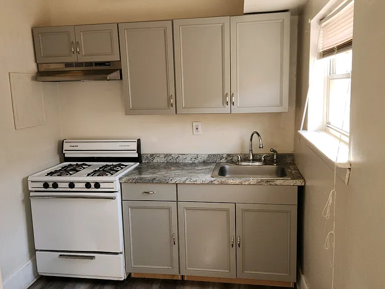 1540 N 15th St #3 — Photo 3