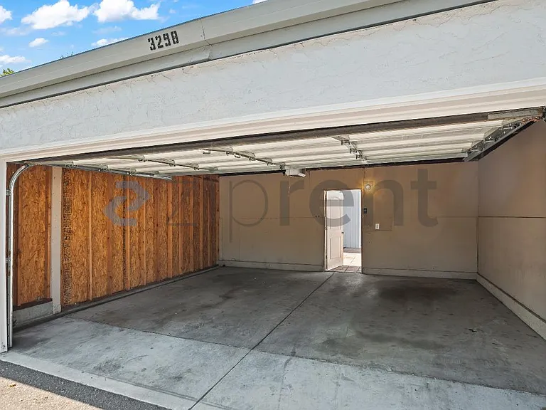 3298 Cropley Ave — Photo 32
