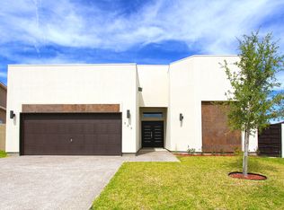 535 Altozano Dr, Laredo, TX 78045