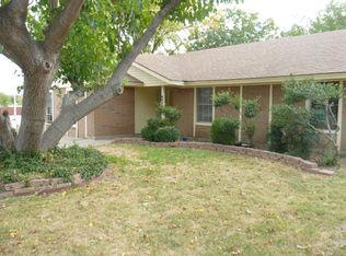 828 Lottie Ln, Saginaw, TX 76179