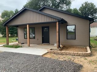 442 E North St, Benton, MO 63736