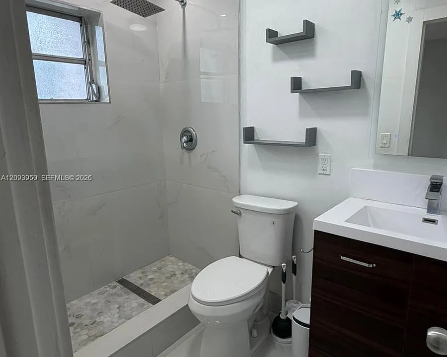 1330 W 54th St #310C