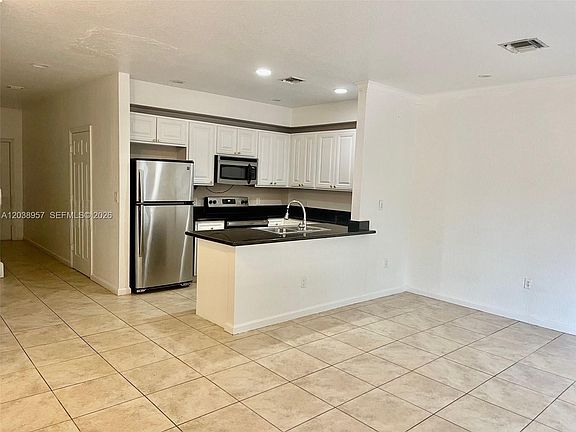 3rd image of 35 SE 3rd Ave #11