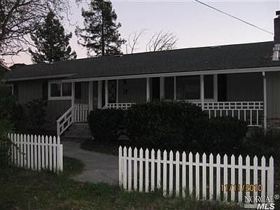1st image of 10 Melinda Ln