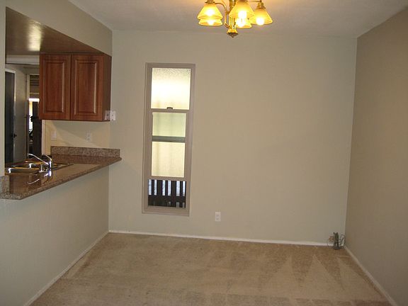 2nd image of 212 Red Oak Dr E #P