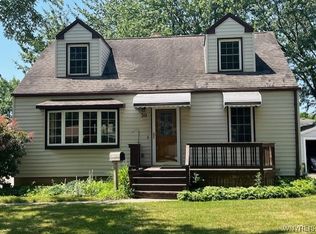 30 Karen Dr, Tonawanda, NY 14150