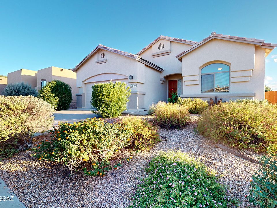 1st image of 10490 E Bishop Ln