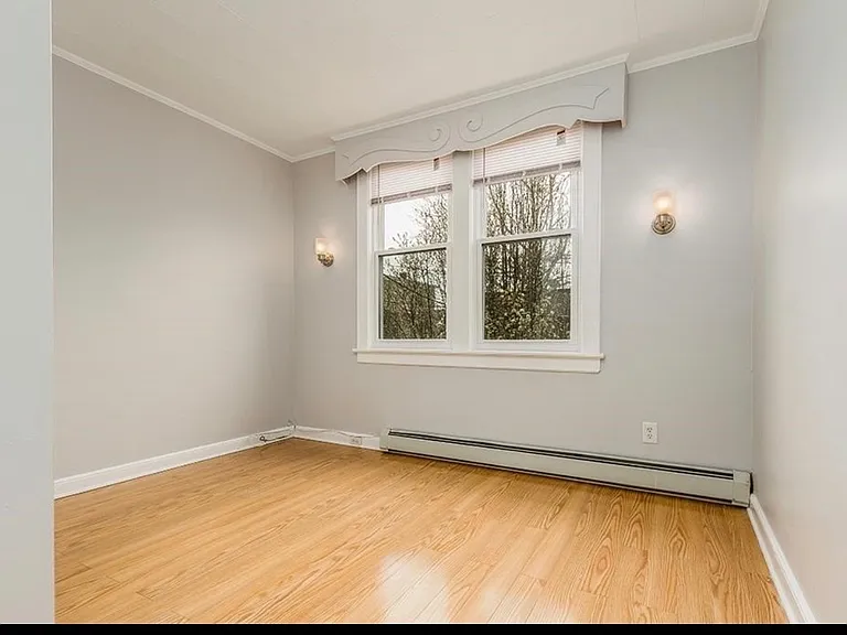 81 E 24th St #2 — Photo 7