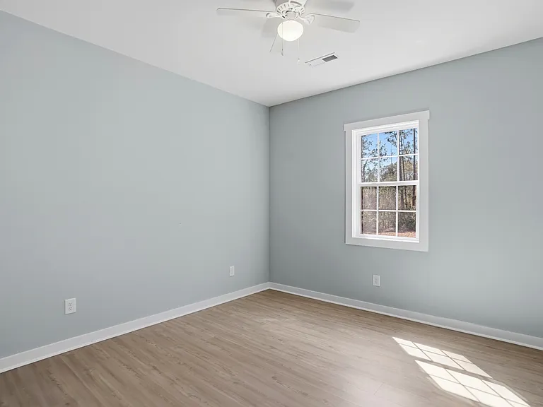 1040 Beaufort Rd — Photo 14