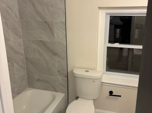 137 W Washington Ln, Philadelphia, PA