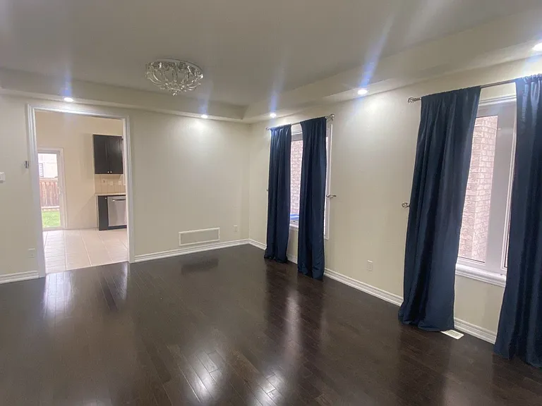 13 Templar St — Photo 9