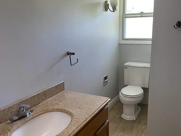 16 Victor Blvd #UPPER — Photo 29