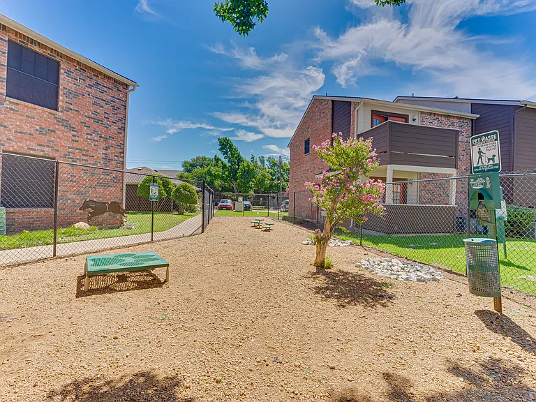 Timberglen Apartments — Photo 6