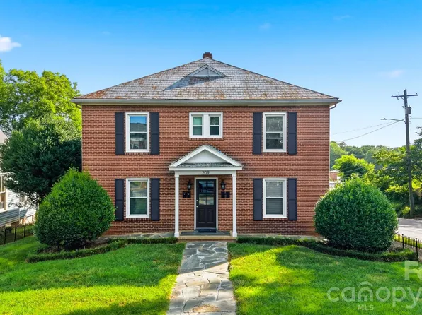 209 S King St, Morganton, NC 28655