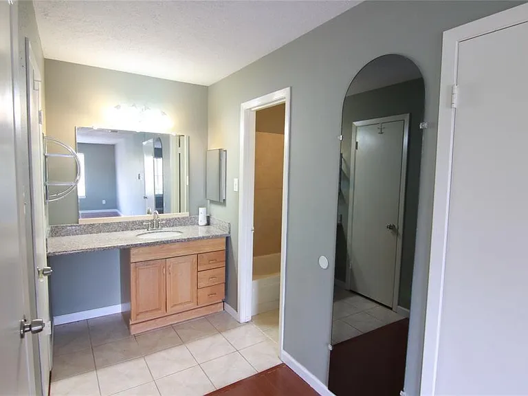 10555 Turtlewood Ct #1001 — Photo 13