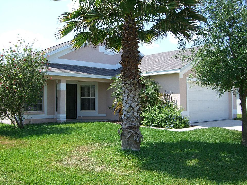 1st image of 526 Prince Charles Dr