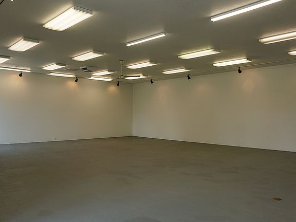 3rd image of 710 Pacific Ave N