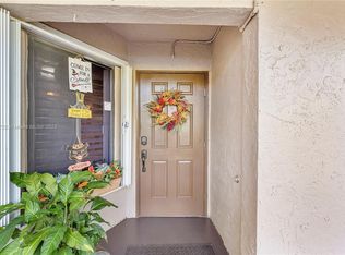 9527 NW 2nd Pl #2-D, Coral Springs, FL 33071
