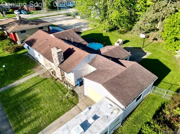 1930 Chelan St, Flint, MI 48503