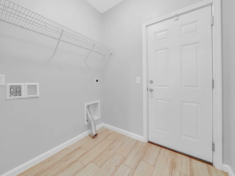 125 Fernwood St — Photo 35
