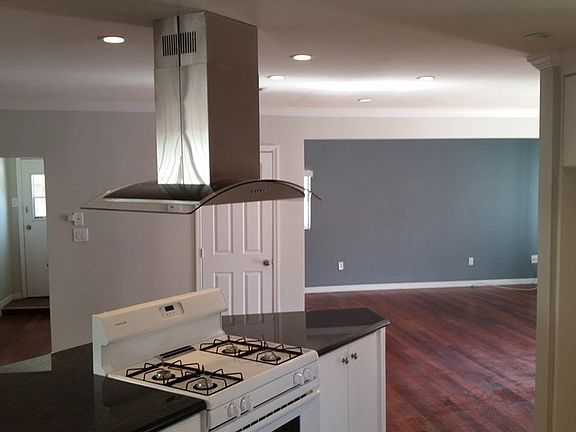 5th image of 4215 Guardia Ave