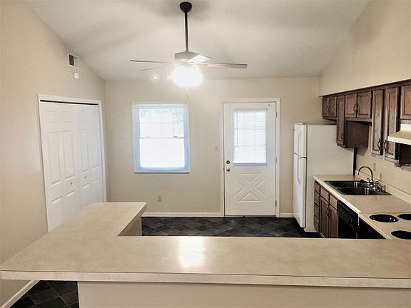 4th image of 302 Ingleside Ave APT B