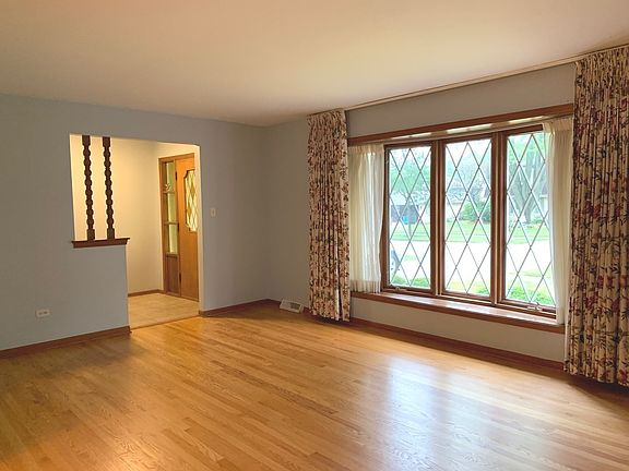 2nd image of 7116 Blackburn Ave